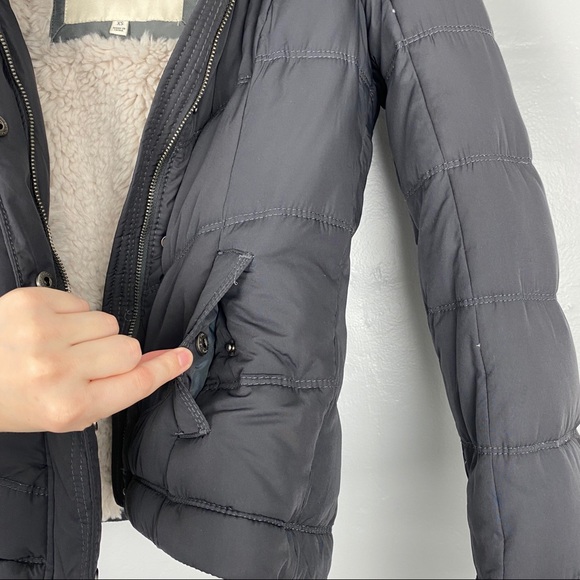 Abercrombie & Fitch Down Jacket Faux Fur Lining XS - Picture 4 of 8